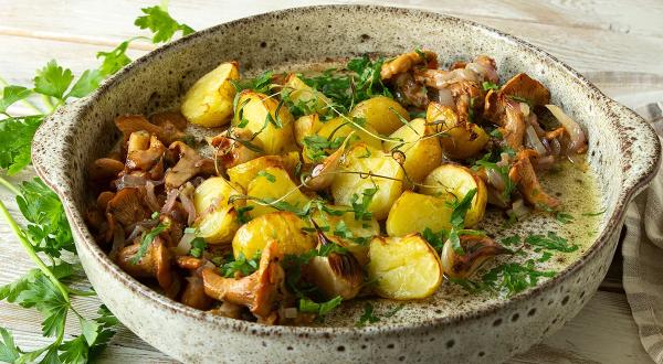 Картошка с лисичками в аэрогриле, пошаговый рецепт с фото на 242 ккал