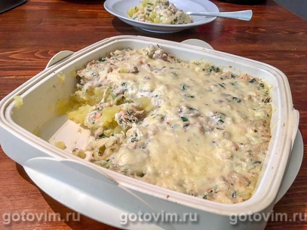 Рыбная запеканка с картофелем, креветками и сметаной Рыбная запеканка с картофелем, креветками и сметаной