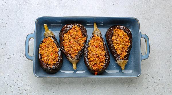 Баклажаны, фаршированные фаршем и кускусом, пошаговый рецепт с фото на 259 ккал