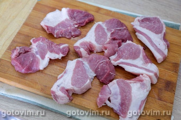 Мясные рулетики с вялеными томатами и сыром в мультиварке 
