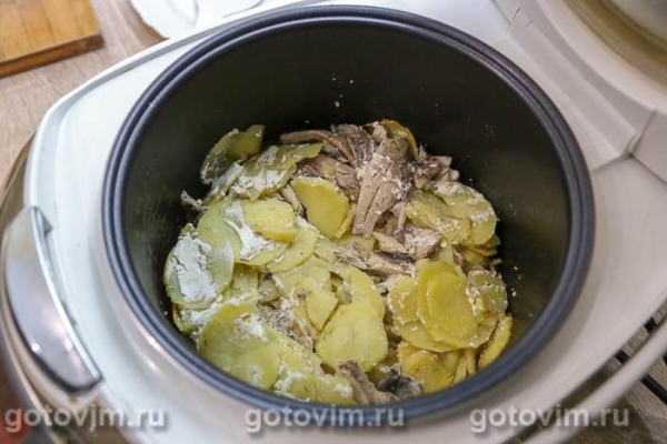 Запеканка из салаки с картофелем в мультиварке Запеканка из салаки с картофелем в мультиварке