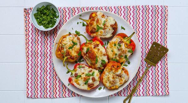 Перцы, фаршированные киноа, кукурузой и фасолью, пошаговый рецепт с фото на 355 ккал Перцы, фаршированные киноа, кукурузой и фасолью, пошаговый рецепт с фото на 355 ккал