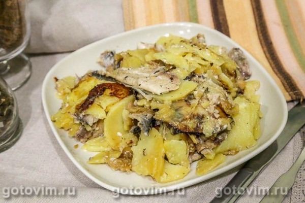 Запеканка из салаки с картофелем в мультиварке Запеканка из салаки с картофелем в мультиварке