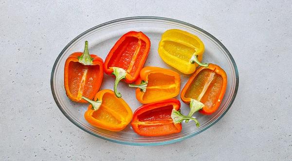 Перцы, фаршированные киноа, кукурузой и фасолью, пошаговый рецепт с фото на 355 ккал Перцы, фаршированные киноа, кукурузой и фасолью, пошаговый рецепт с фото на 355 ккал