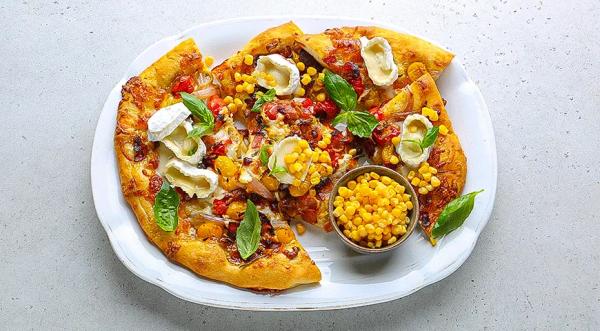 Лепешка с помидорами, кукурузой и сыром в духовке, пошаговый рецепт с фото на 400 ккал Лепешка с помидорами, кукурузой и сыром в духовке, пошаговый рецепт с фото на 400 ккал